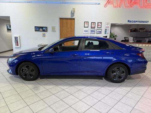 2021 Hyundai ELANTRA SEL