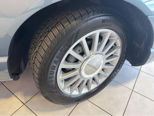 Cashmere Tri-Coat Clearcoat Metallic 2005 Ford Thunderbird 50th Anniversary