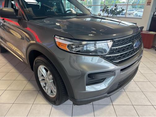 Carbonized Gray Metallic 2022 Ford Explorer XLT