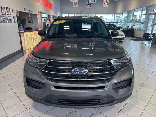 Carbonized Gray Metallic 2022 Ford Explorer XLT