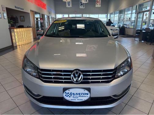 Tungsten Silver Metallic 2013 Volkswagen Passat 2.5 SEL Premium