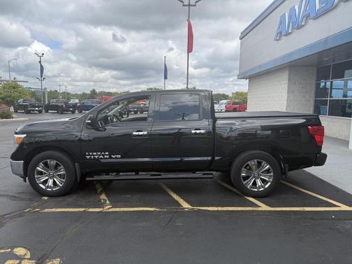 2018 Nissan Titan SV