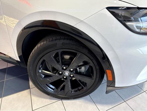 2023 Buick Envision Essence AWD