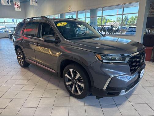 Modern Steel Metallic 2025 Honda Pilot Touring 8-Passenger