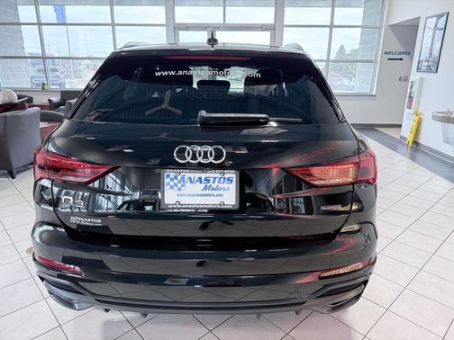 2021 Audi Q3 45 S line Premium