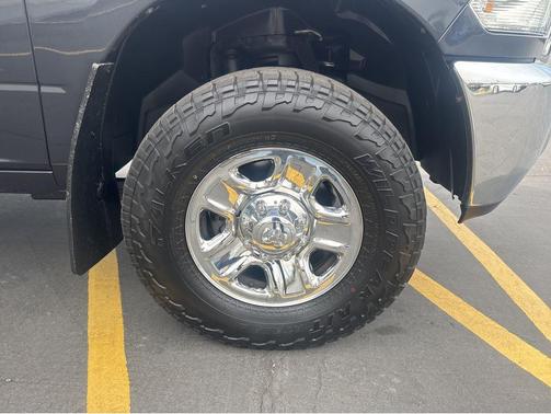 Maximum Steel Metallic Clearcoat 2017 RAM 2500 Tradesman Crew Cab 4x4 6'4' Box