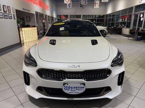 2022 Kia Stinger GT1