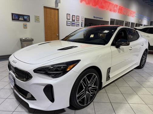 2022 Kia Stinger GT1