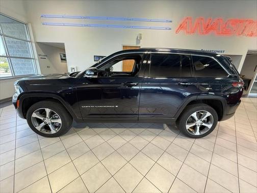 2022 Jeep Grand Cherokee 4xe Base