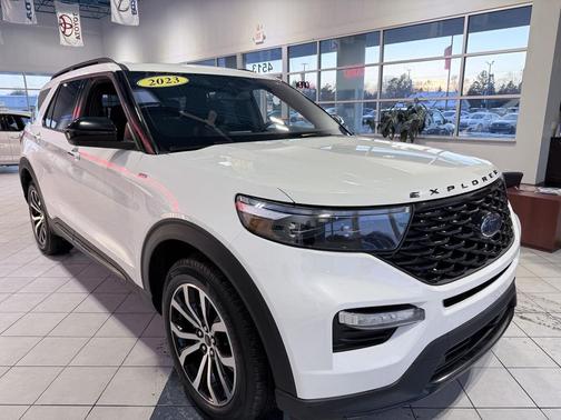 2023 Ford Explorer ST-Line