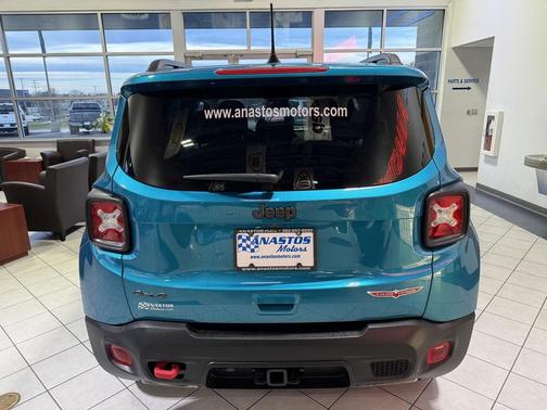 2022 Jeep Renegade Trailhawk