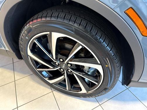 Whisper Blue Metallic Clearcoat 2023 Lincoln Corsair Reserve