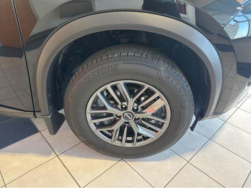 Super Black 2023 Nissan Rogue S