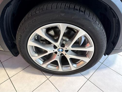 Black Sapphire Metallic 2021 BMW X5 xDrive40i