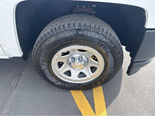 Summit White 2018 Chevrolet Silverado 1500 WT