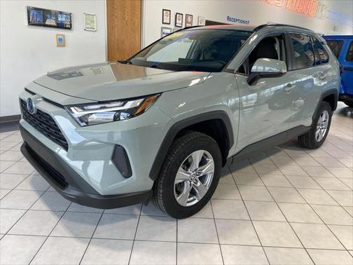 2022 Toyota RAV4 Hybrid XLE