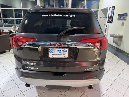 2017 GMC Acadia SLE-2