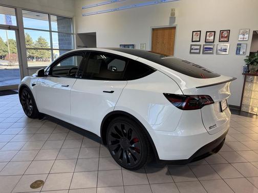 2023 Tesla Model Y Performance Dual Motor All-Wheel Drive