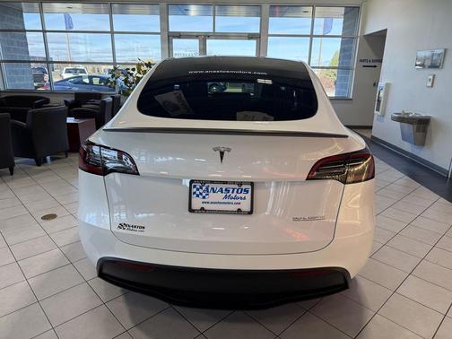 2023 Tesla Model Y Performance Dual Motor All-Wheel Drive