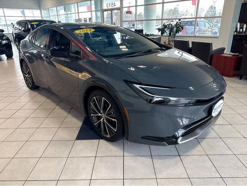 2024 Toyota Prius XLE