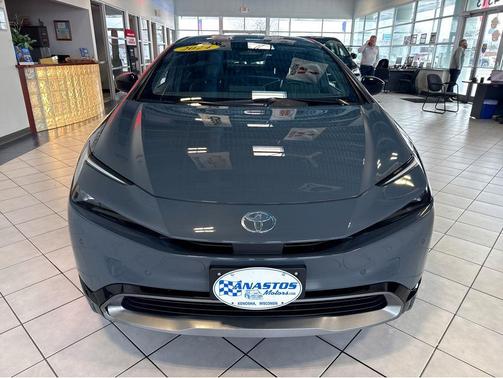 2024 Toyota Prius XLE