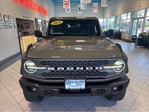 Marsh Gray 2025 Ford Bronco Badlands