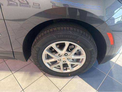 Iron Gray Metallic 2023 Chevrolet Equinox 1LT