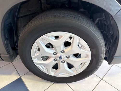 Crystal Black Silica 2021 Subaru Forester Base