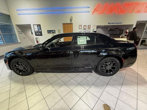 2022 Chrysler 300 Touring