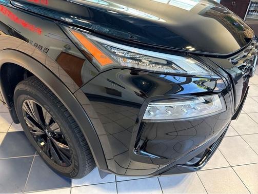 Super Black 2023 Nissan Rogue SV