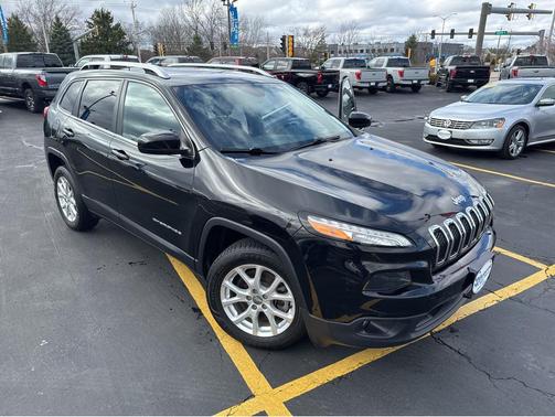 Diamond Black Crystal Pearlcoat 2018 Jeep Cherokee Latitude