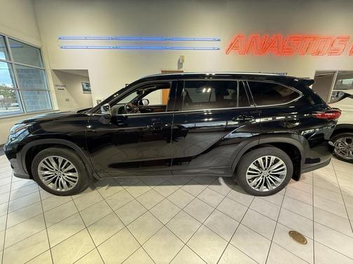 2021 Toyota Highlander Platinum