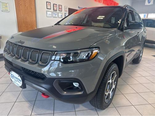Sting-Gray Clearcoat 2022 Jeep Compass Trailhawk