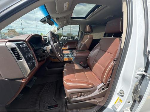 Iridescent Pearl Tricoat 2017 Chevrolet Silverado 1500 High Country