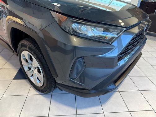 Magnetic Gray Metallic 2019 Toyota RAV4 LE