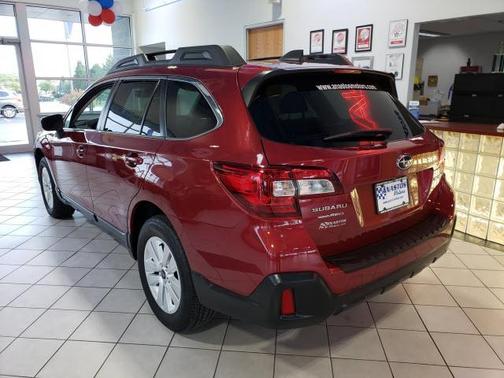 Crimson Red Pearl 2018 Subaru Outback 2.5i Premium
