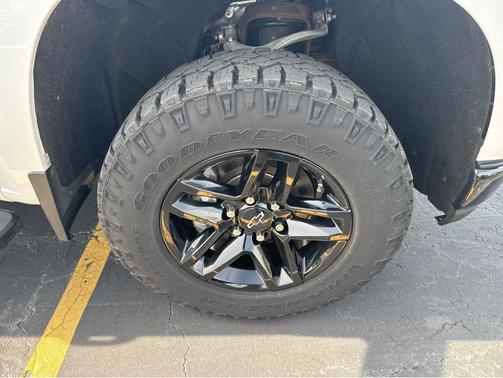Iridescent Pearl Tricoat 2021 Chevrolet Silverado 1500 LT Trail Boss