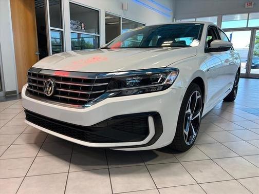 2020 Volkswagen Passat 2.0T R-Line