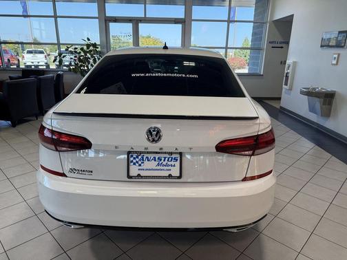 2020 Volkswagen Passat 2.0T R-Line