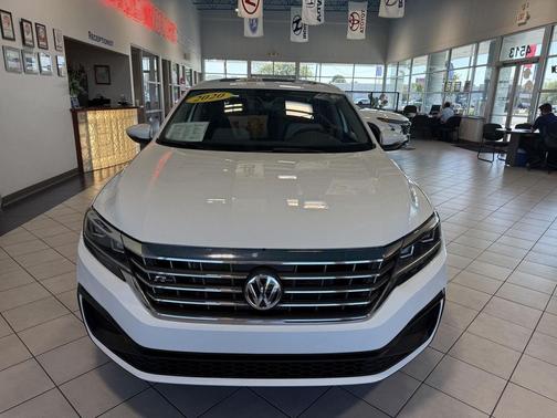 2020 Volkswagen Passat 2.0T R-Line