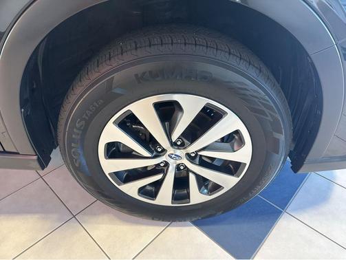 Crystal Black Silica 2020 Subaru Outback Premium