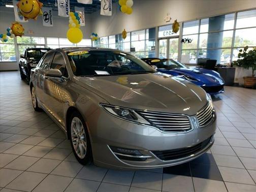 2016 Lincoln MKZ Hybrid Base