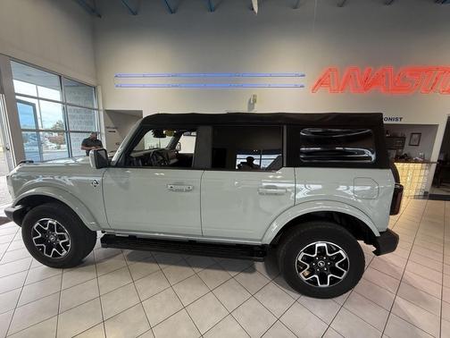 2021 Ford Bronco Outer Banks