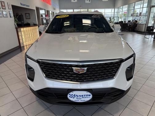 2024 Cadillac XT4 Luxury