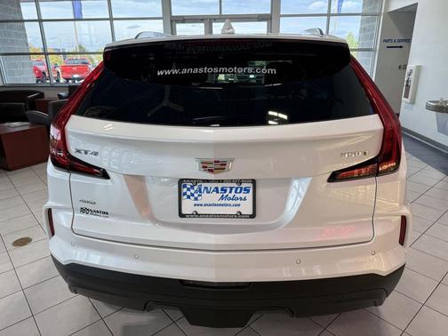 2024 Cadillac XT4 Luxury