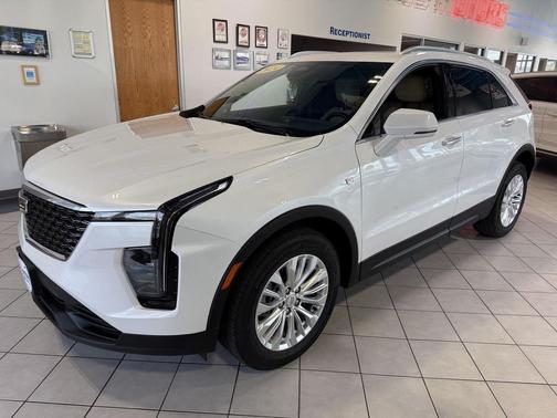 2024 Cadillac XT4 Luxury