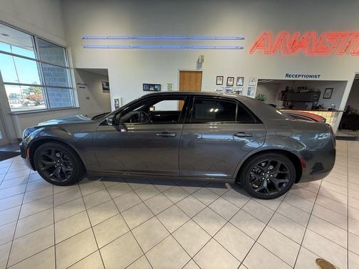 2021 Chrysler 300 S