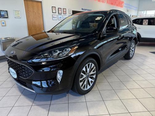2022 Ford Escape Titanium