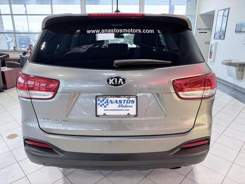 2016 Kia Sorento L