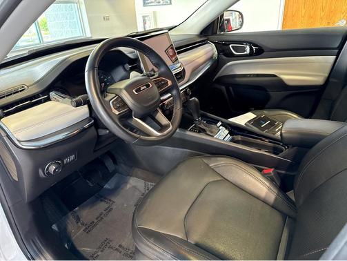 Bright White Clearcoat 2022 Jeep Compass Limited